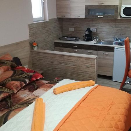 Kéri Vendégház Mosonmagyaróvár Exterior foto