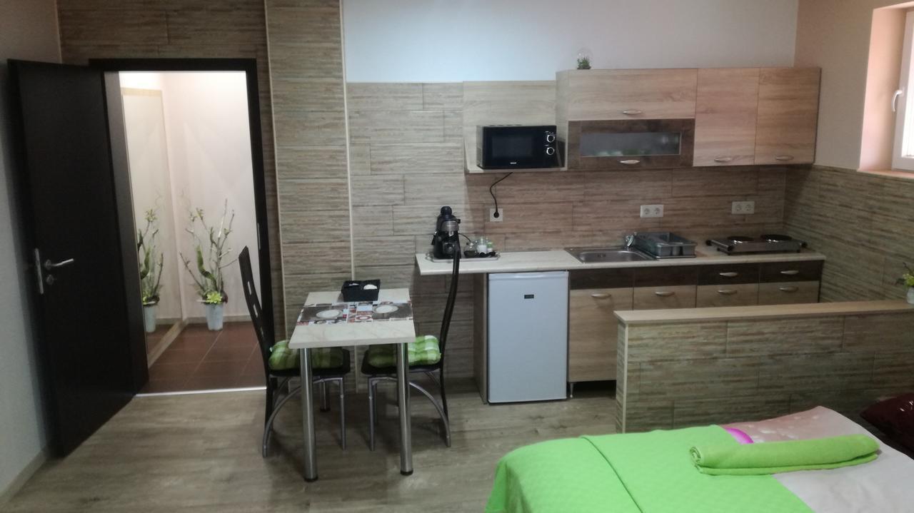Kéri Vendégház Mosonmagyaróvár Exterior foto