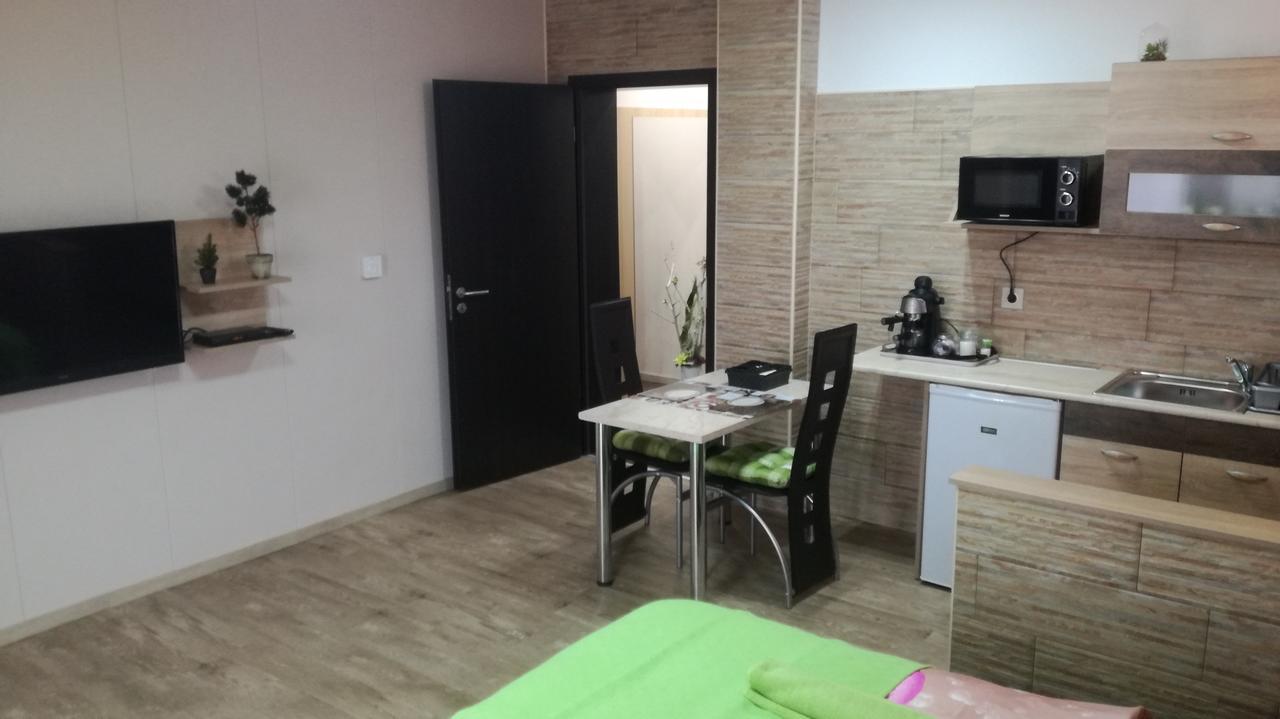 Kéri Vendégház Mosonmagyaróvár Exterior foto